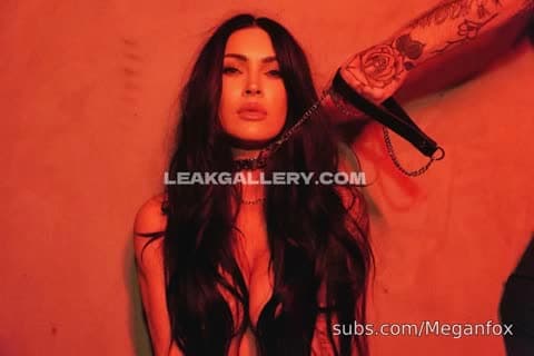 Megan Fox Chained Neck Tease OnlyFans Photo Leaked