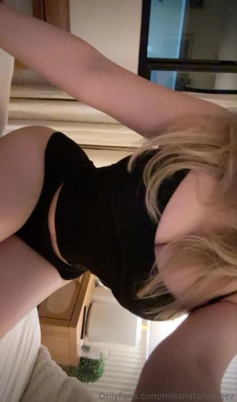 Missnatalielopez Black Bodysuit Ass Affichage OnlyFans Photo déchirée