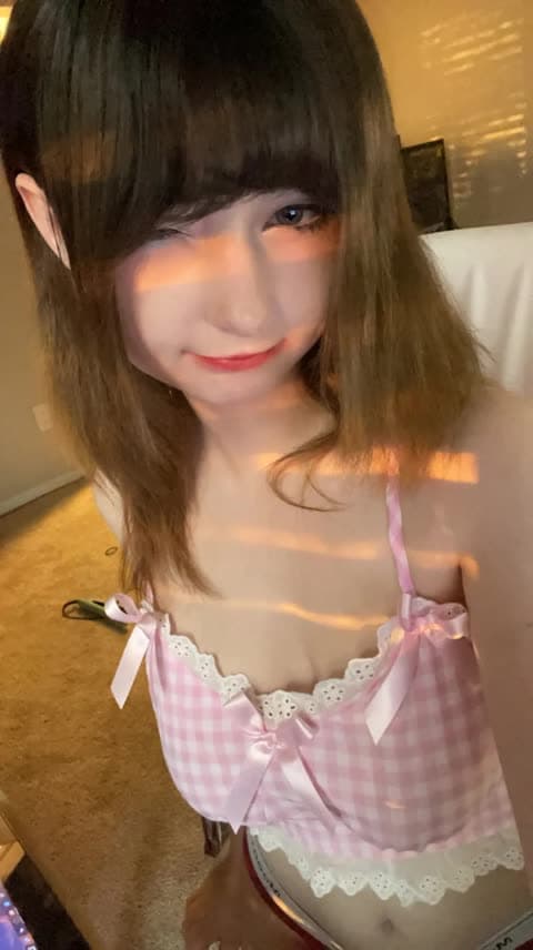 Smeepsx Pink Gingham Bra Tease OnlyFans Photo Leaked