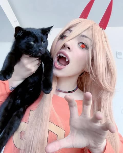 Noemiexlili Blonde Wig Fangs Cosplay OnlyFans Photo Leaked