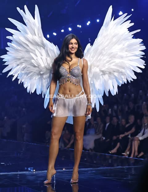 Kylie Jenner Angel Wings Runway Strut OnlyFans Photo Leaked