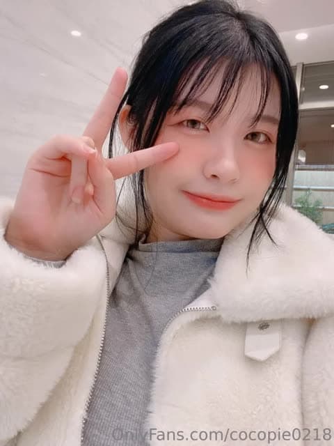 Coco Pie Furry Coat Pose OnlyFans Photo Leaked