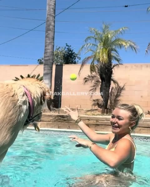 Katie Sigmond Poolside Bikini Tease OnlyFans Photo Leaked