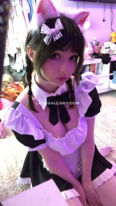 Smeepsx Maid Outfit Cleavage OnlyFans Photo Leaked