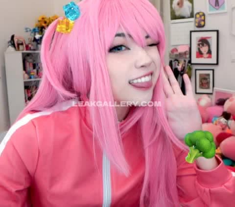Emiru Pink Hair Wink Tease OnlyFans Photo Leaked
